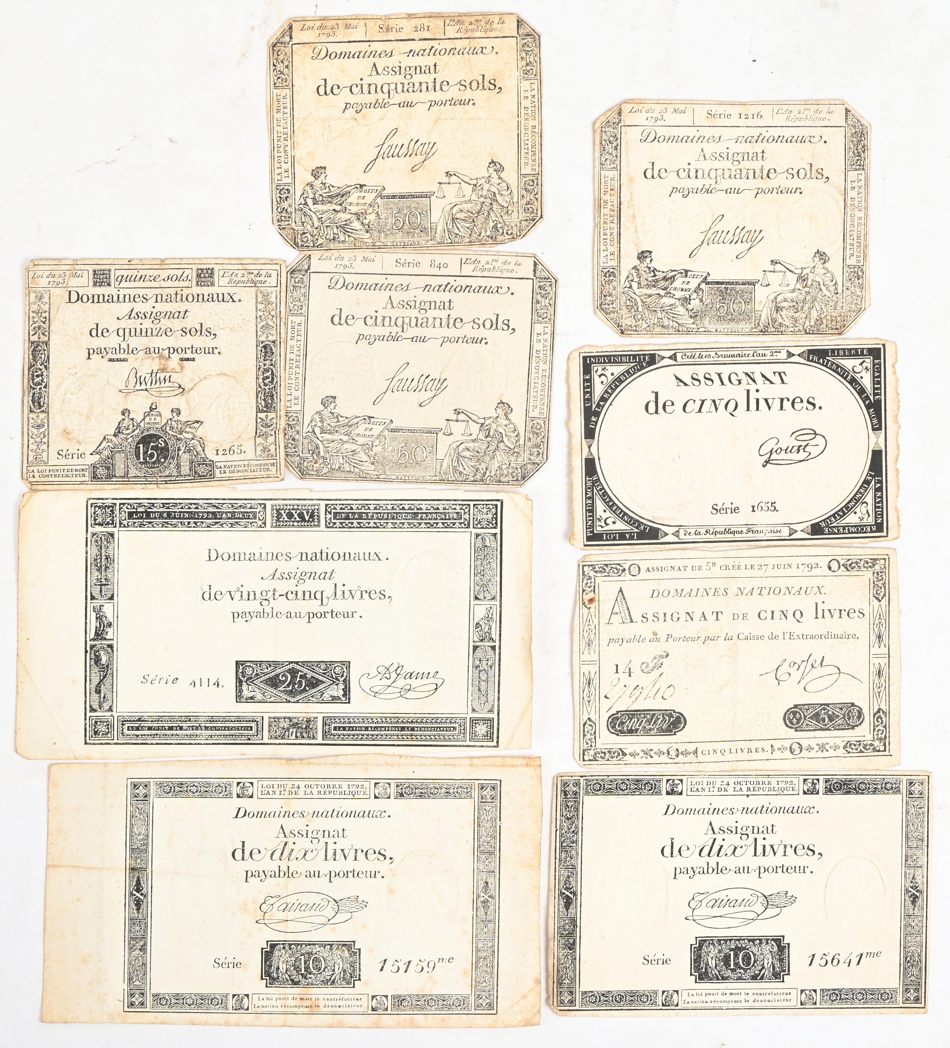 Een lot antieke Franse bankbiljetten uit de revolutionaire periode, 1792-93. Met verschillende waardes, 10 Sous, 15 Sols, 5, 10 en 25 Livres Een lot antieke Franse bankbiljetten uit de revolutionaire periode, 1792-93. Met verschillende waardes, 10 Sous, 15 Sols, 5, 10 en 25 Livres.