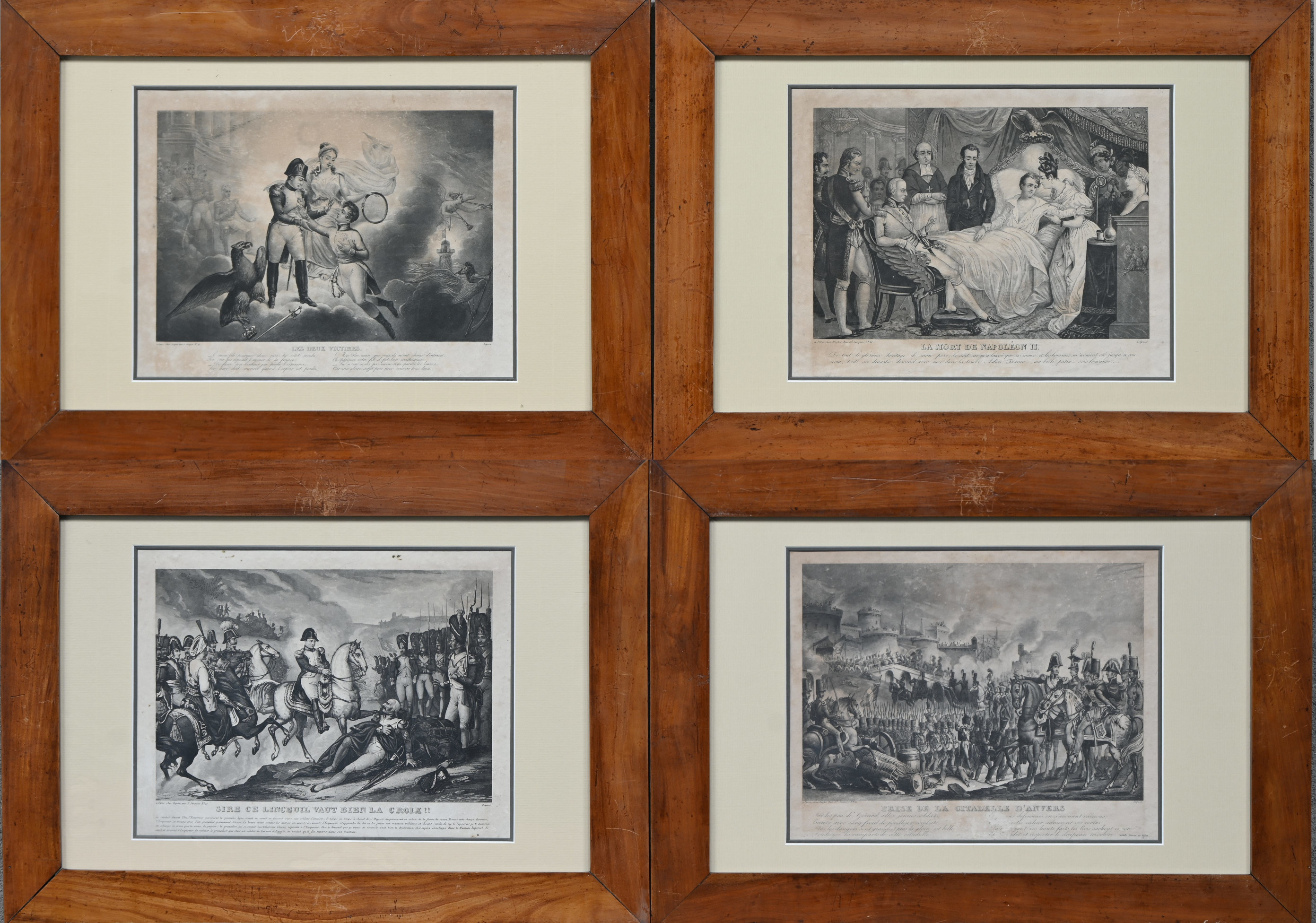 Vier oude litho’s, grotendeels gerelateerd aan Napoleon Bonaparte. ‘Les Deux Victimes’, ‘La Mort de Napoléon II’, ‘Prise de la Citadelle d’Anvers’ en ‘Sire ce Linceuil vaut bien la croix’ Vier oude litho’s, grotendeels gerelateerd aan Napoleon Bonaparte. ‘Les Deux Victimes’, ‘La Mort de Napoléon II’, ‘Prise de la Citadelle d’Anvers’ en ‘Sire ce Linceuil vaut bien la croix’.