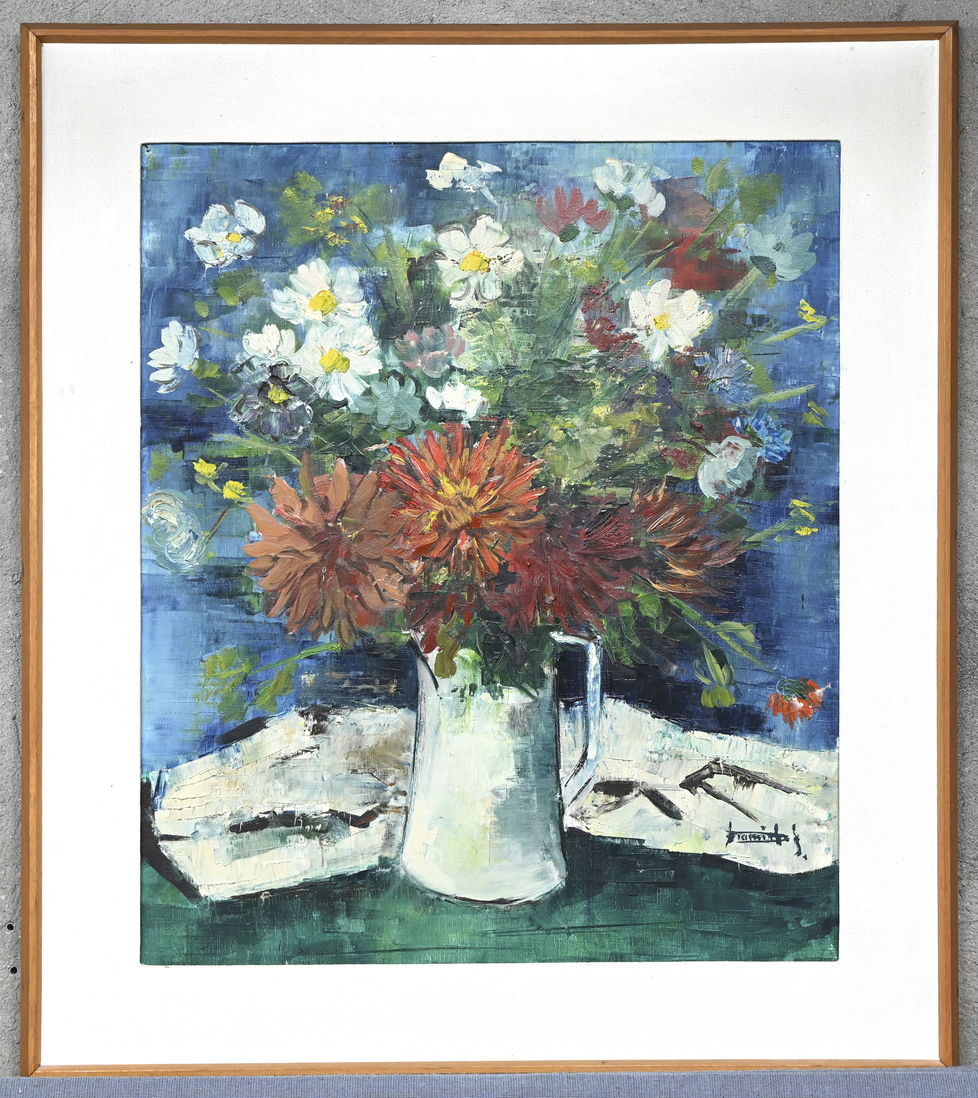 ‘Bloemenvaas’, een olieverfschilderij in impasto-techniek op doek. Onleesbaar gesigneerd ‘Bloemenvaas’, een olieverfschilderij in impasto-techniek op doek. Onleesbaar gesigneerd.